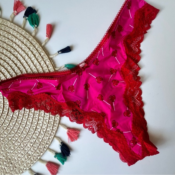 Victoria's Secret Tease Fun & Flirty High-Leg Scoop Thong Panty Pink Small NEW - Picture 6 of 7